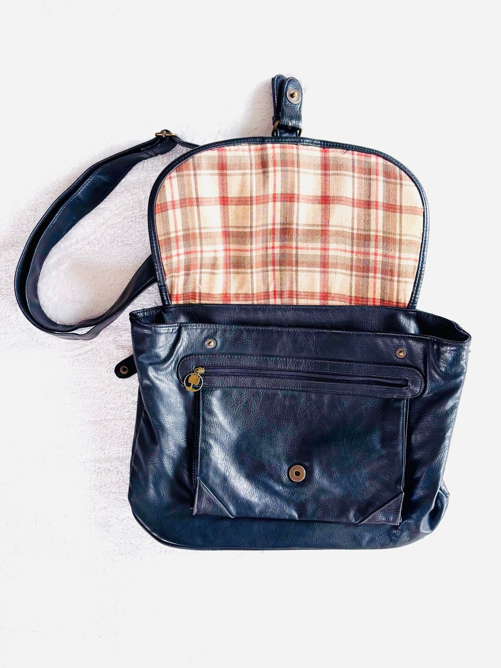 Vintage Tandem Cypress Woods Cross Body Messenger Hobo Bag, Black Faux Leather